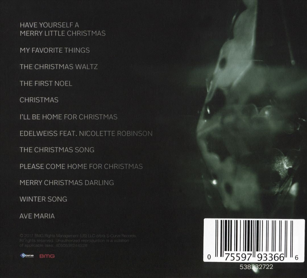 Simply Christmas [Deluxe Edition] [1 CD] cover art