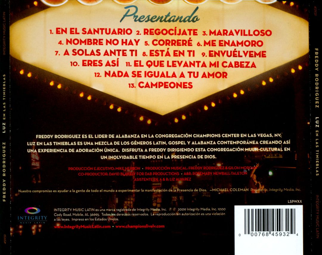 Luz en Las Tinieblas cover art